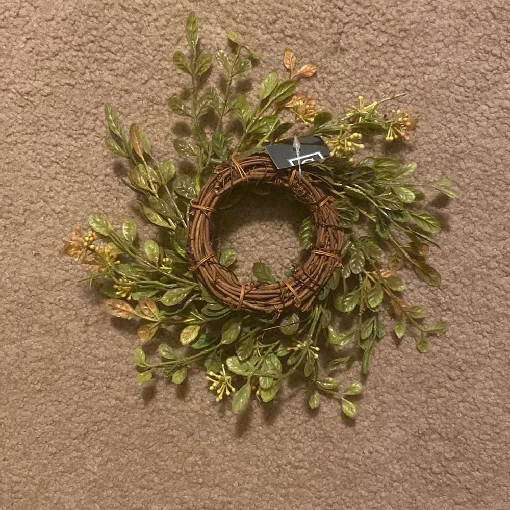 3 inch Wreath Eucalyptus With Slight Muted Orange